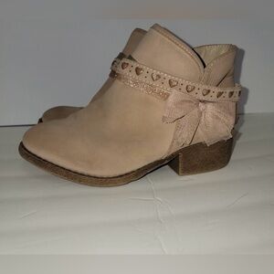 Girl’s Tan Ankle Boots with Bow Detail